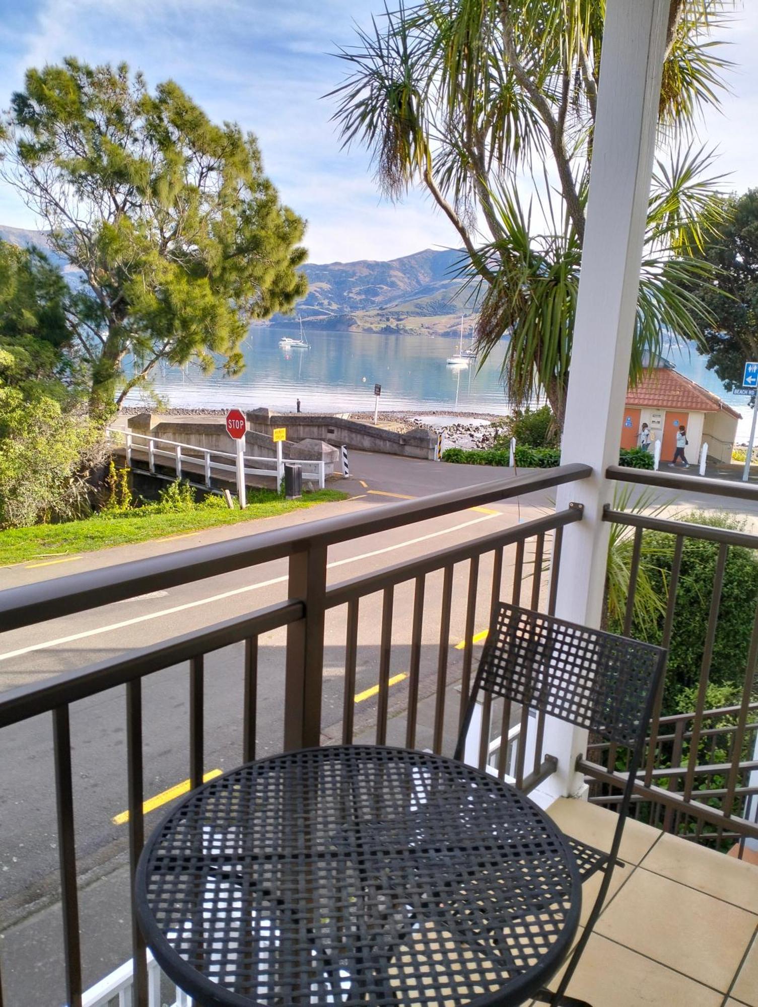 Akaroa Village Inn ภายนอก รูปภาพ