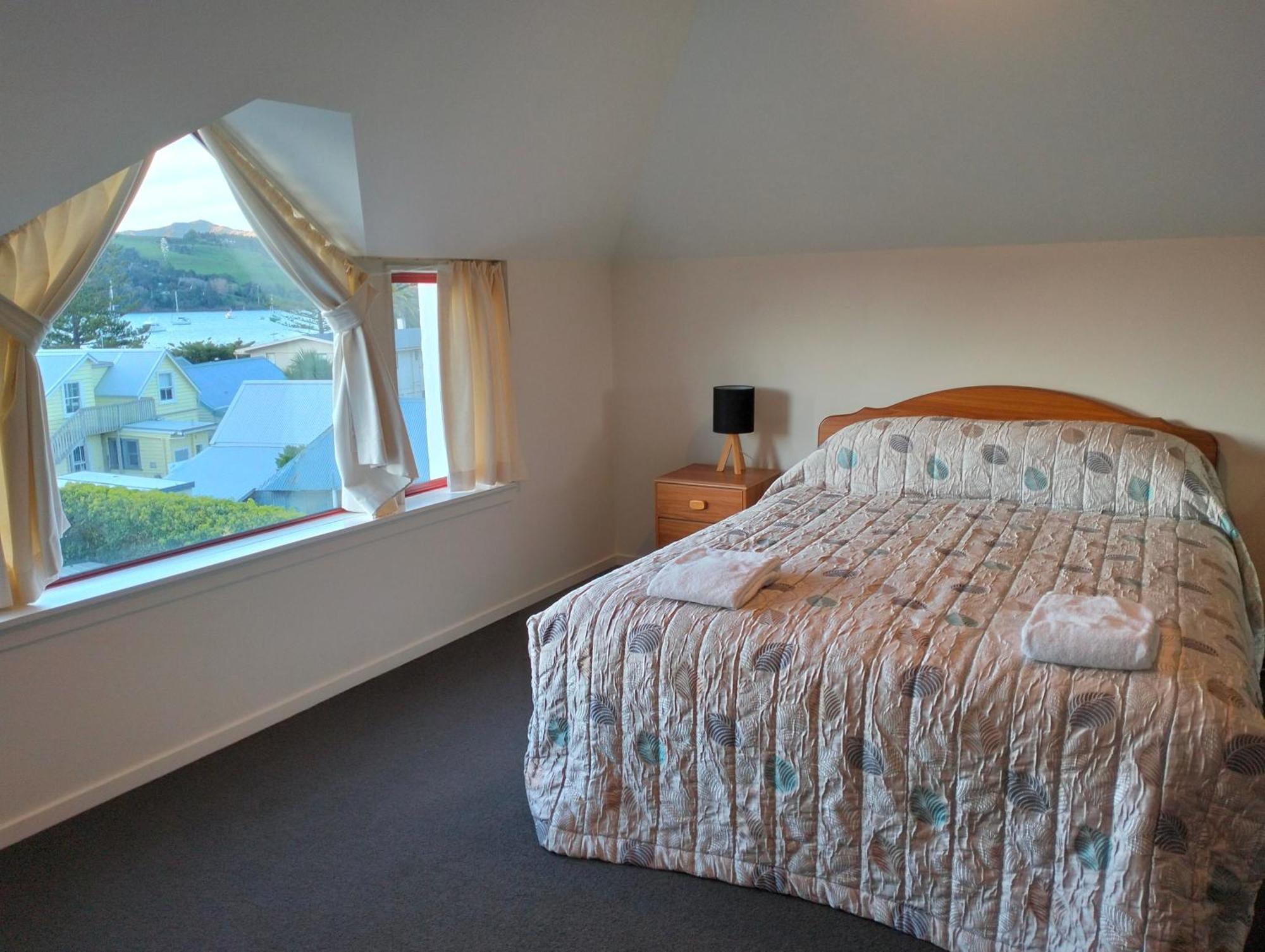 Akaroa Village Inn ภายนอก รูปภาพ