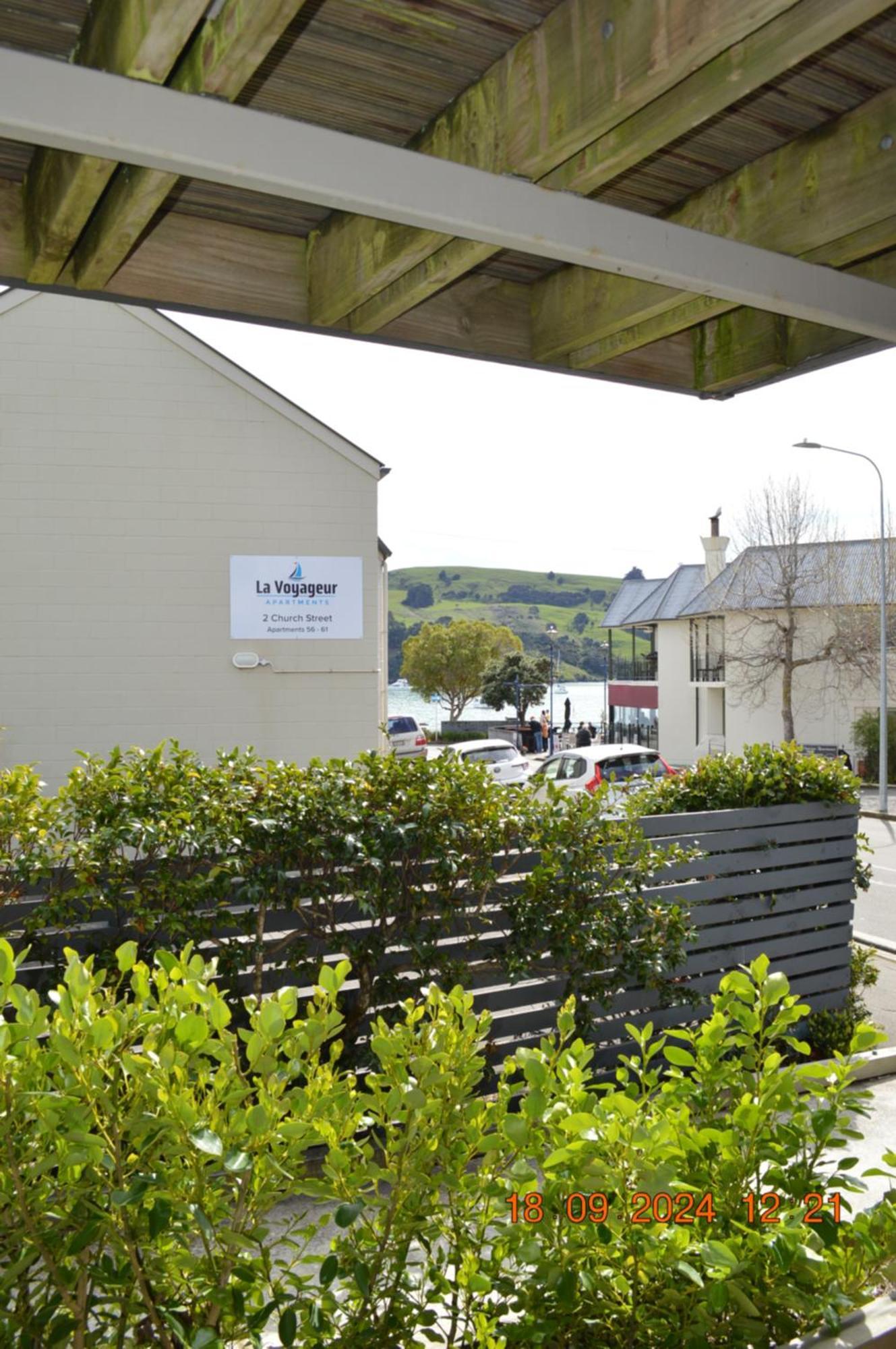 Akaroa Village Inn ภายนอก รูปภาพ