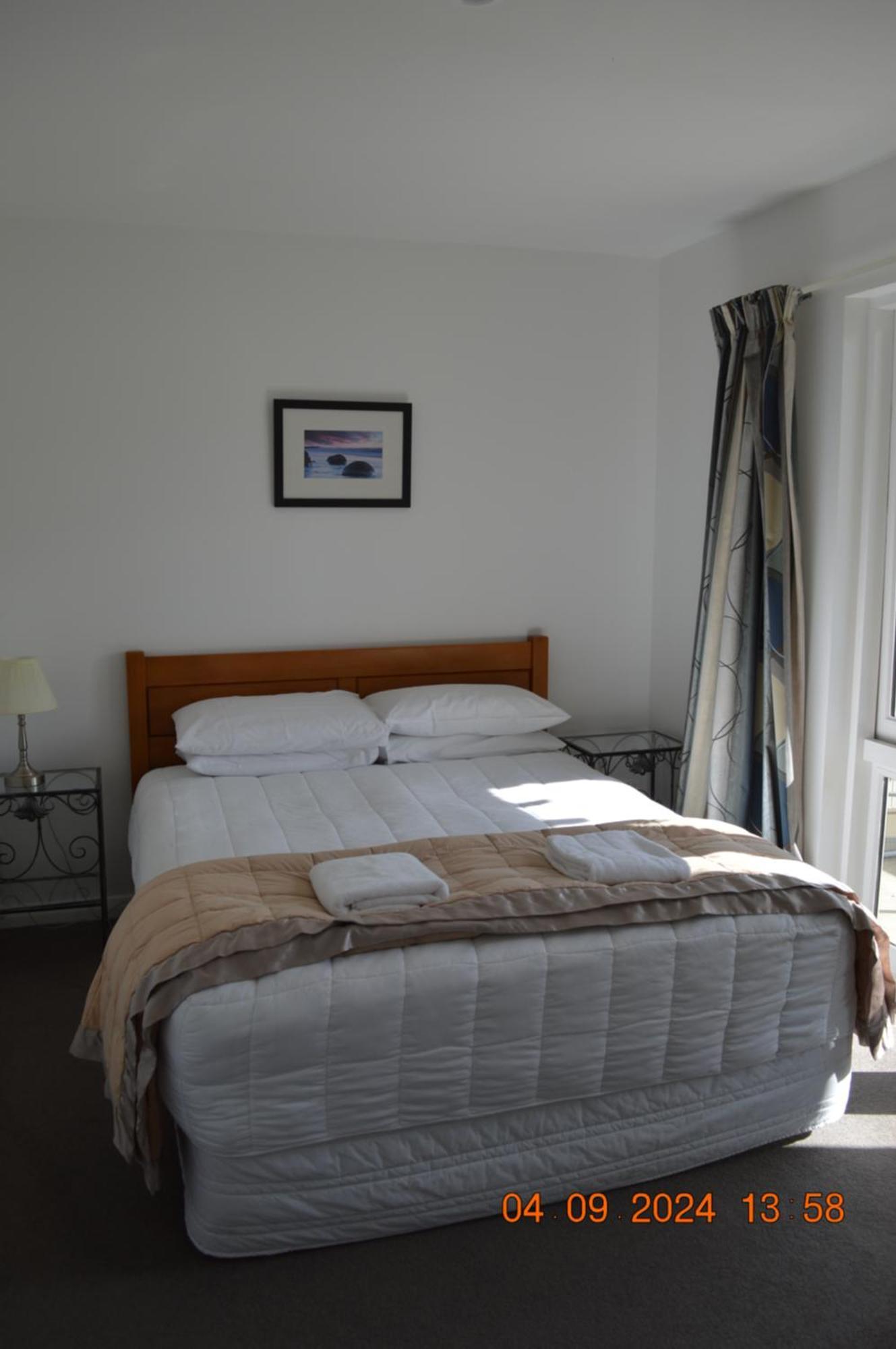 Akaroa Village Inn ภายนอก รูปภาพ